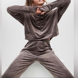 Aerie offline gray velour jogger tie elastic waist pockets NWT size XS